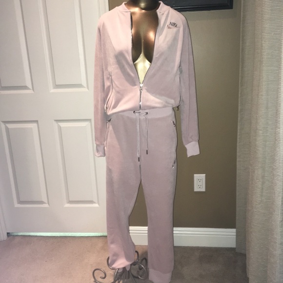 nike suede sweatsuit